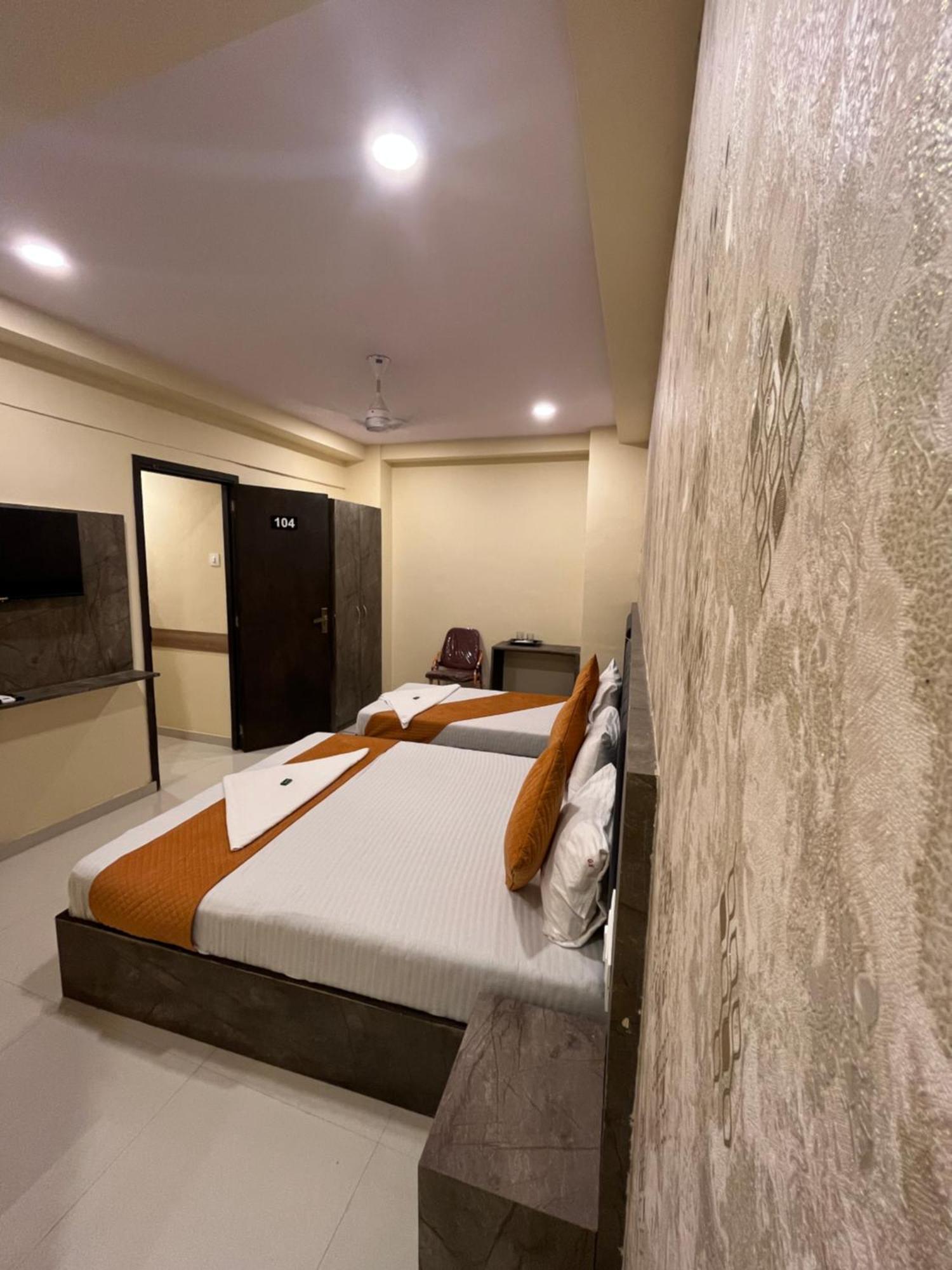 Hotel Grand Bella Mumbai Exterior photo